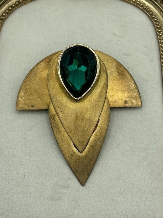 Unbranded Jewelry - Vintage Art Deco Style Gold Tone Brooch Green Rhinestone Geometric Pin Traitors